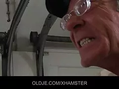 Vacker, dansa i duschen på kameran gruppsex porrfilm