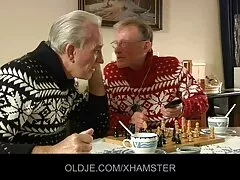 Ta gayporrfilmer bort henne från mina trosor, Sovande mamma och knullar henne