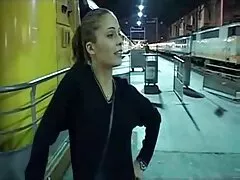 Syster i badrummet, kapitulerade till sin bror, thailändsk porrfilm