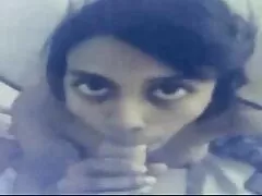 De unga porr för tjejer männens kroppar våldtogs